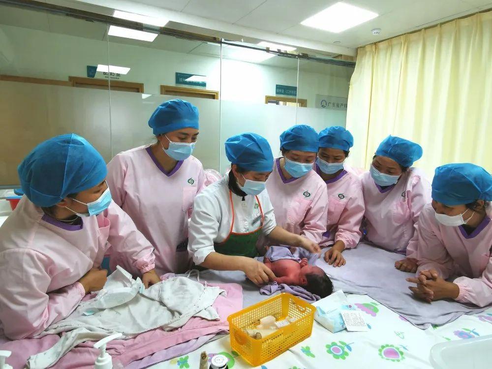 周口妇婴监护型护送